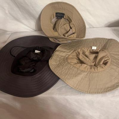 Hiking Gear Includes Size 10 Merrell Boots (GB-MG)