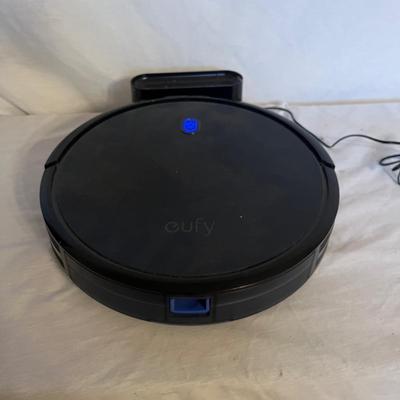 Eufy Robovac Vacuum (UO-MG)