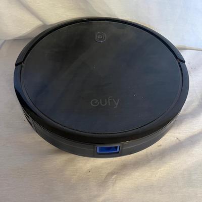 Eufy Robovac Vacuum (UO-MG)