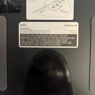 Eufy Robovac Vacuum (UO-MG)