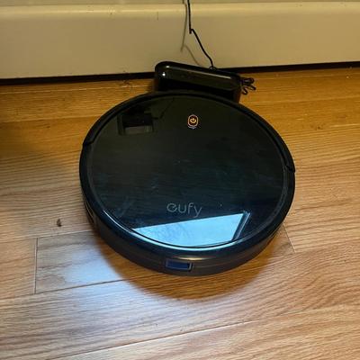 Eufy Robovac Vacuum (UO-MG)