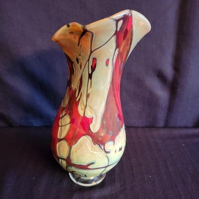 Hand Crafted and Signed Glass Vase (DR-DW)
