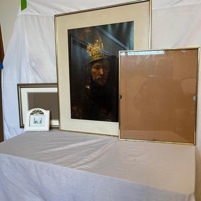 Metal Photo Frames & More Frames (UO-MG)