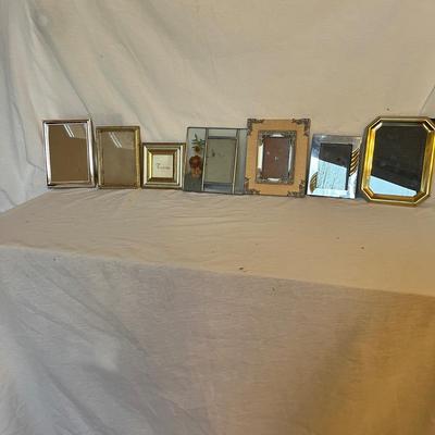 Metal Photo Frames & More Frames (UO-MG)