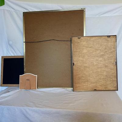 Metal Photo Frames & More Frames (UO-MG)