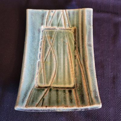 Hull, Seagrove & More Signed Pottery (DR-DW)