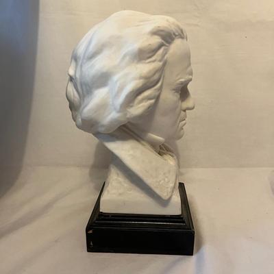 Decorative Music Themed Items (LR-MG)