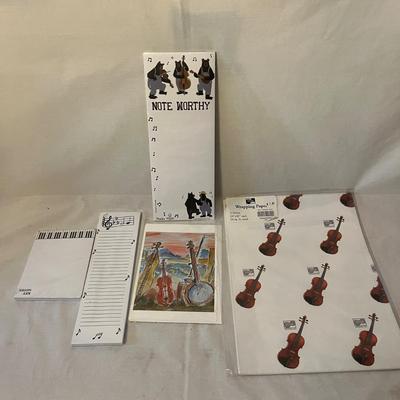 Decorative Music Themed Items (LR-MG)