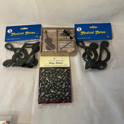 Decorative Music Themed Items (LR-MG)