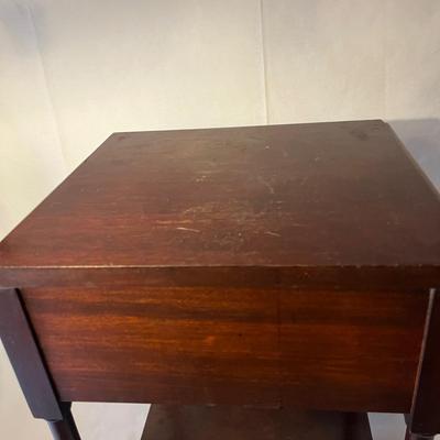 Hurricane Lamp & Side Table (LR-MG)