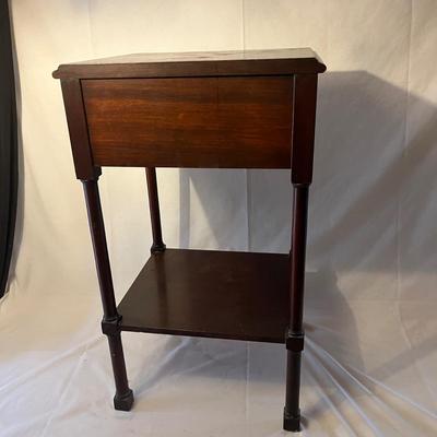 Hurricane Lamp & Side Table (LR-MG)