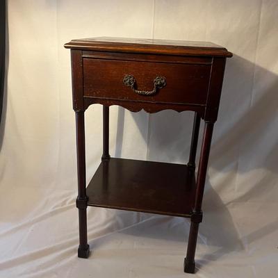 Hurricane Lamp & Side Table (LR-MG)