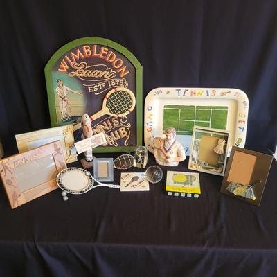 Assortment of Tennis Decor Items (DR-DW)