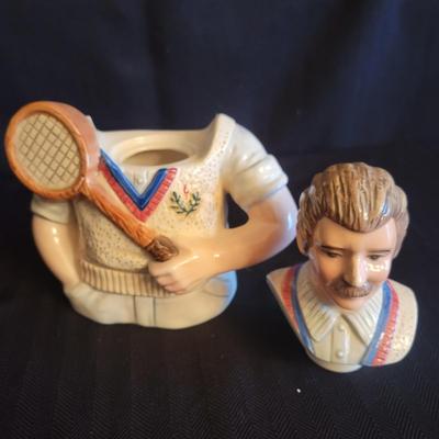 Assortment of Tennis Decor Items (DR-DW)