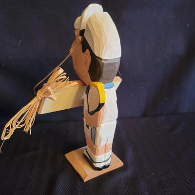 Assortment of Tennis Decor Items (DR-DW)