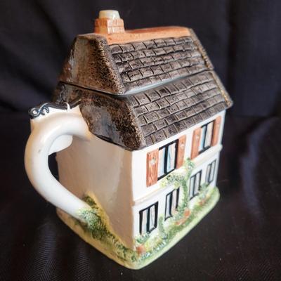 Four Decorative Tea Pots (LR-DW)