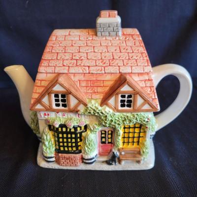 Four Decorative Tea Pots (LR-DW)