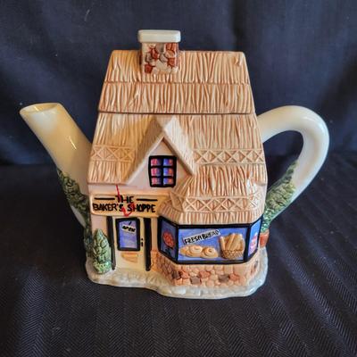 Four Decorative Tea Pots (LR-DW)