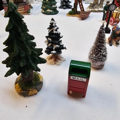 Department 56 & Other Christmas Village Accessories (S1-JS)