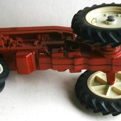 Vintage ERTL Farm Toy IH International Harvester Tractor