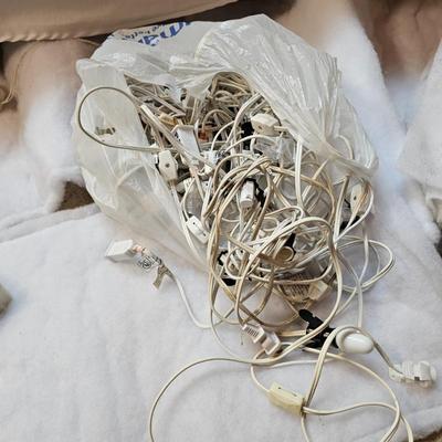 Ceramic Christmas Houses by Lemax, Department 56 &Others (S1-JS)