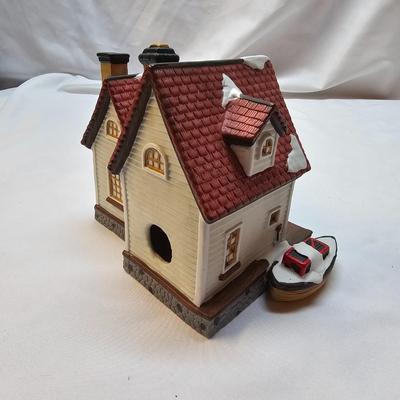 Ceramic Christmas Houses by Lemax, Department 56 &Others (S1-JS)