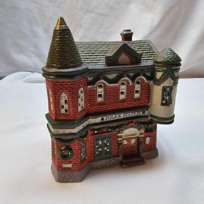 Ceramic Christmas Houses by Lemax, Department 56 &Others (S1-JS)