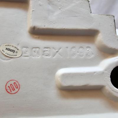 Ceramic Christmas Houses by Lemax, Department 56 &Others (S1-JS)