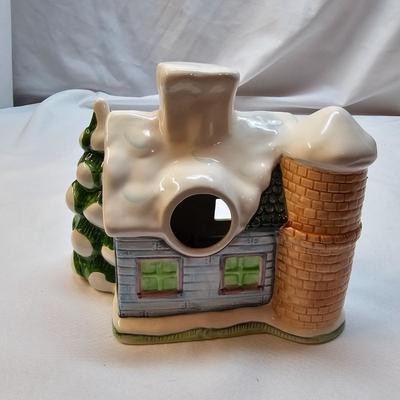 Ceramic Christmas Houses by Lemax, Department 56 &Others (S1-JS)