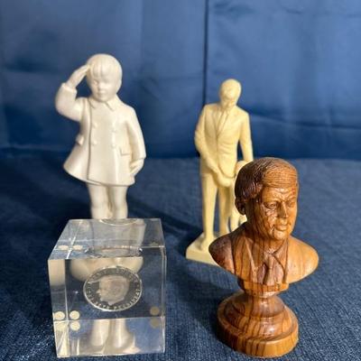 Lot 65 Variety of JFK items