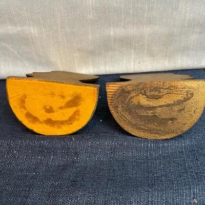 Lot 77, JFK, Metal book ends