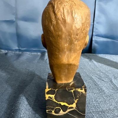 Lot 69 John F. Kennedy bust by Leo Cherne 8 inches 