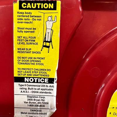 STAPLETON Step Stool With Tray