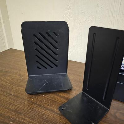 Assorted Office Supplies & Two Lamps (BO-JS)