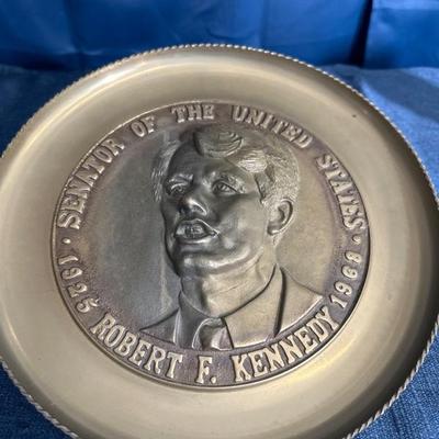 Lot 86 Vintage senator Robert F Kennedy commemorative metal plate 3D Design 11 inch
