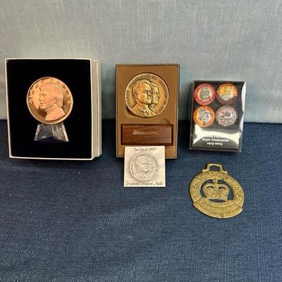 Lot 94 Inauguration metals, and Panama, California Expo magnets