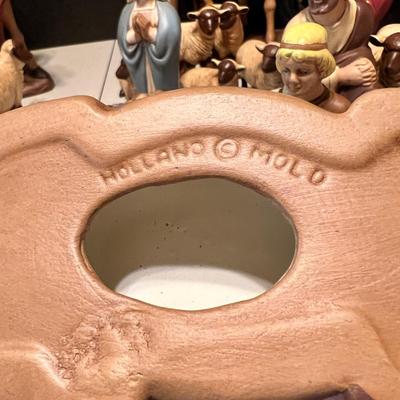 Vintage "Holland Mold" 32 Piece Nativity Set