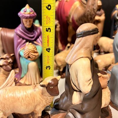 Vintage "Holland Mold" 32 Piece Nativity Set
