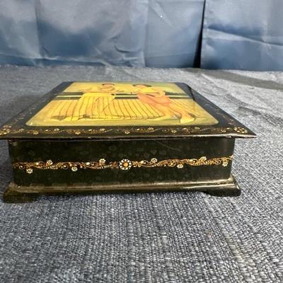 Lot 93 Vintage black Lacquer box with inlay