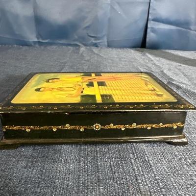 Lot 93 Vintage black Lacquer box with inlay