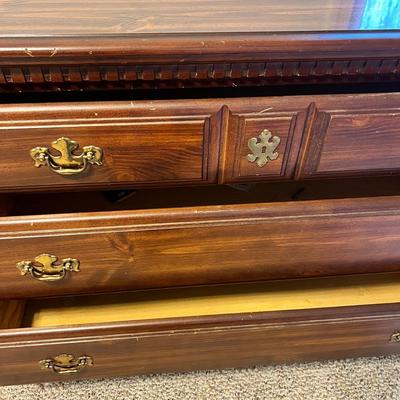Bassett 4 Drawer Dresser