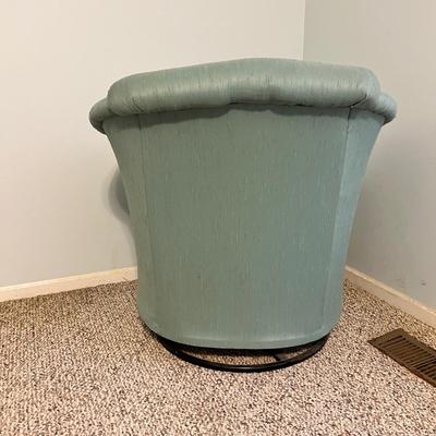 Best Home Furnishings Glider Swivel Chair