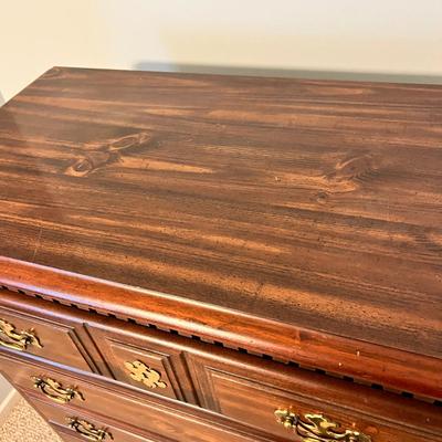 Bassett Dresser 5 Drawers