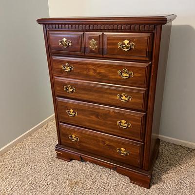 Bassett Dresser 5 Drawers