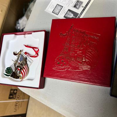 Lot of 7 US Capitol Christmas Ornaments
