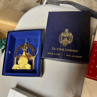Lot of 7 US Capitol Christmas Ornaments
