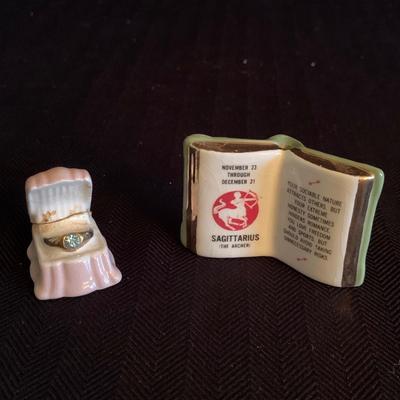 Large Collection of Antique Salt & Pepper Shakers (K-HS)