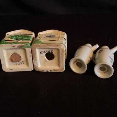 Large Collection of Antique Salt & Pepper Shakers (K-HS)