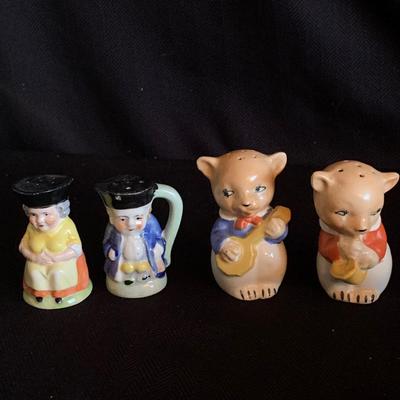 Large Collection of Antique Salt & Pepper Shakers (K-HS)