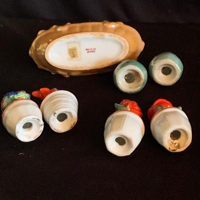 Large Collection of Antique Salt & Pepper Shakers (K-HS)